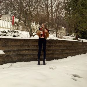 Meet your Posher, Isabella